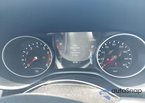 2018 Jeep Compass Latitude 4X4 from USA, damaged, VIN 3C4NJDBB5JT200840